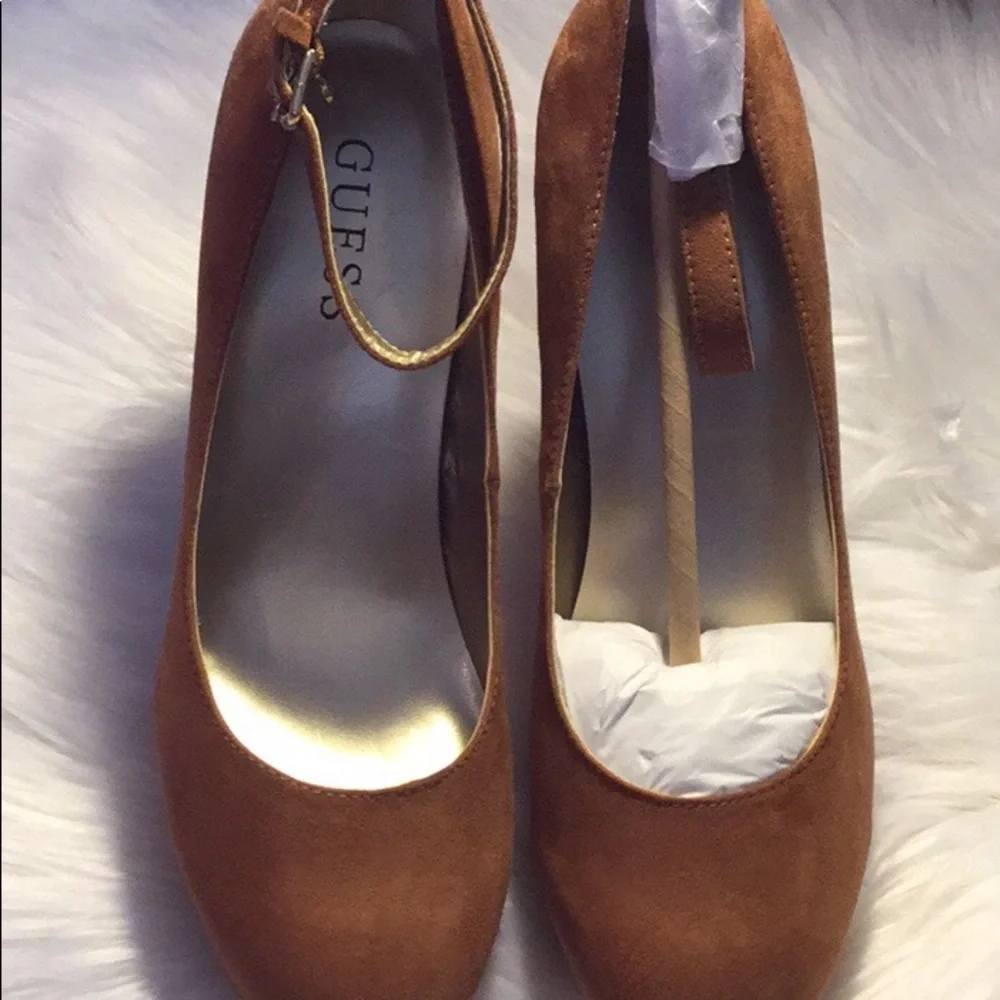 Guess platform heel